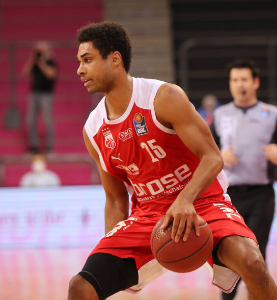 尤文图斯以 尤文图斯以